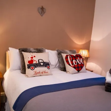 Hall - The Old Dairy * Rowrah